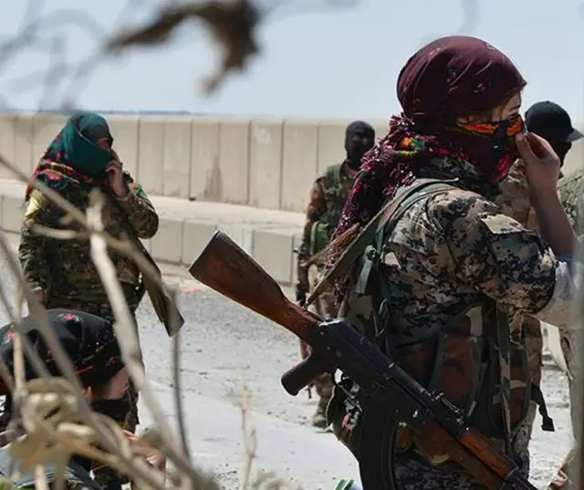 Acil durum ekipleri ve yardım dağıtımı