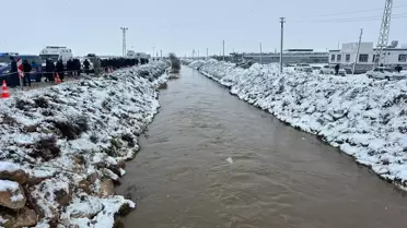 Arama ekibi kanal içinde çalışıyor