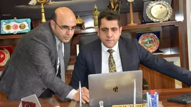 Van'da Yılın Kareleri Oylaması Başladı: Savcı Hikmet Salman Oy Verdi