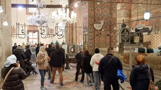 Mevlana Müzesi'nin dış cephesi 2025