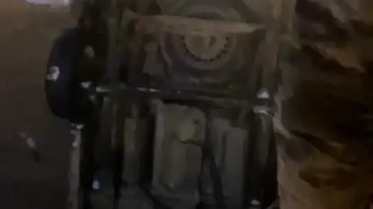 Hakkari Yüksekova’da Buzlu Köprüde Araç Kontrolden Çıkarak Düşüş Yaşadı