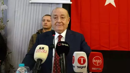 Genel kurulda Ünal Akdoğan'ın yeniden seçilmesi