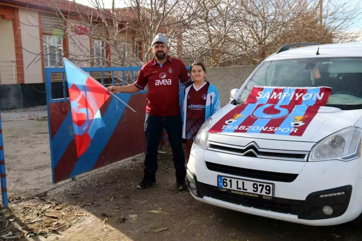 Aksaray’ın Kökez Köyü, Trabzonspor’a Olan Tutkusunu Renklerle ve Halı Sahalarla Yaşıyor