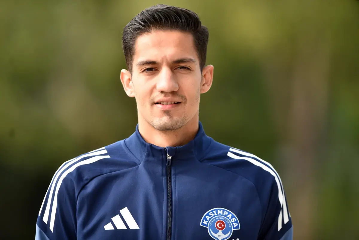 Cem Üstündağ, Emre Belözoğlu'ndan Öğrenecekleriyle Milli Takım Hedefini Güçlendirecek