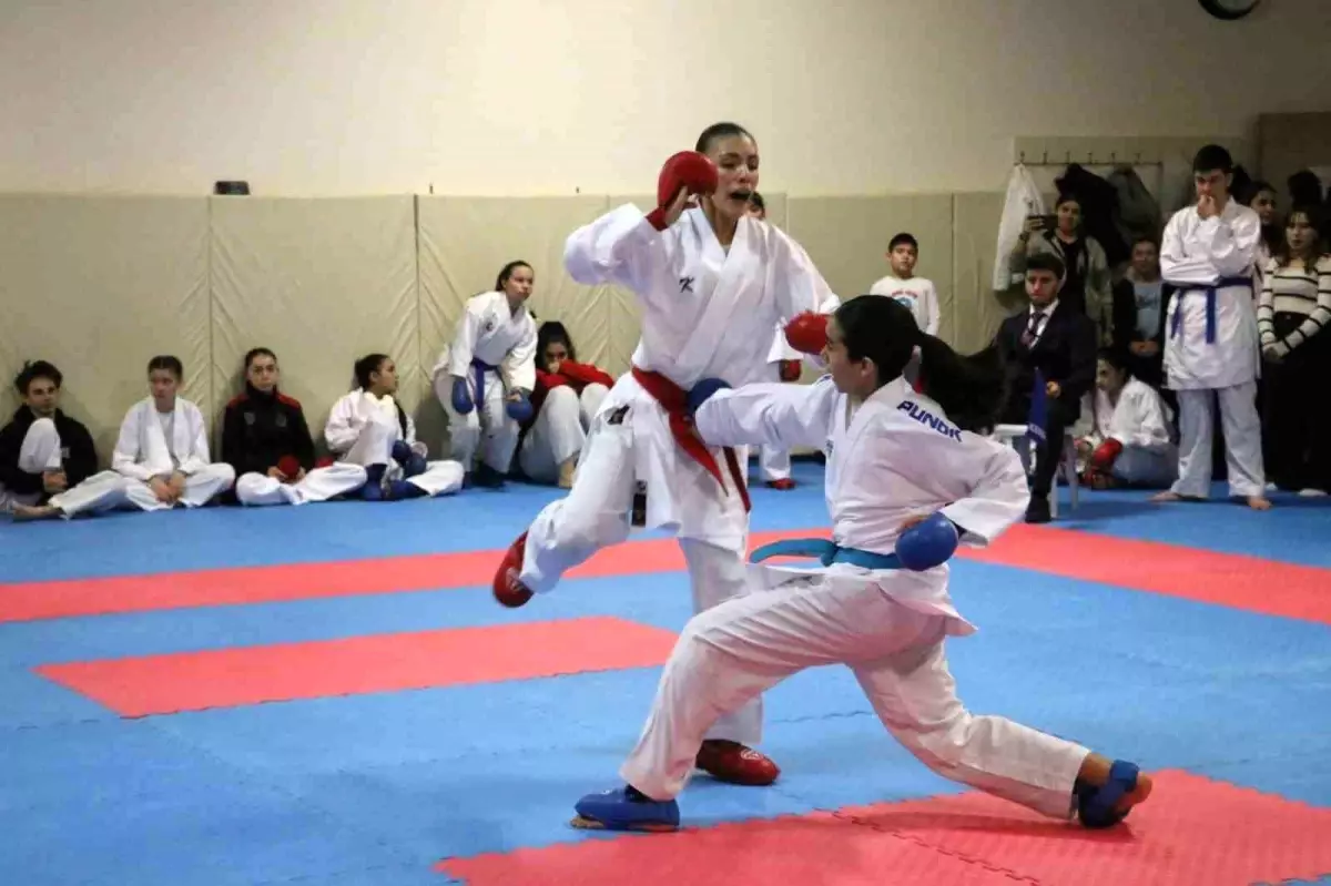 Eskişehir Genç Karate Takımı İl Birinciliği Şampiyonasını Kapattı