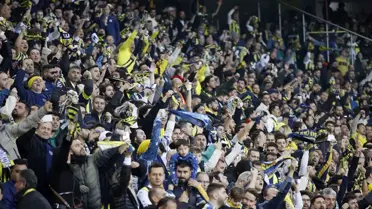 Mert Günok, 10 Yıllık Sözünü Tutup Fenerbahçe'ye 2,5 Yıllık Sözleşme İmzaladı