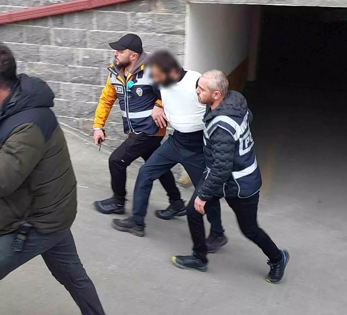 Rize İyidere'de cinayet: Sürmene eski belediye başkan yardımcısı Ali Aydın'ı bıçaklayan zanlı yakalandı