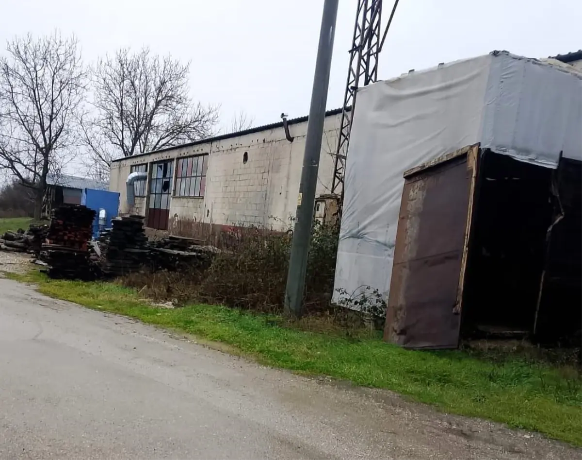 İnegöl'de Kereste Fabrikası Vinc Kazası: İş Ortağı Hayatını Kaybetti