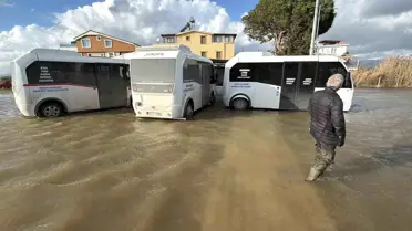 Sel sularının sokaklara yayılması