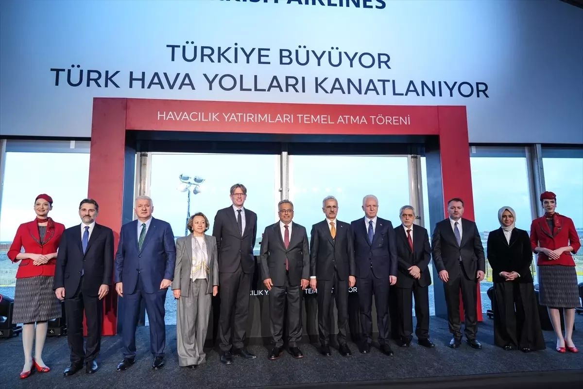 Ulaştırma Bakanı Uraloğlu'ndan THY'ye 1,5 Milyar Dolar Beklenen Yeni Yatırım Hamlesi