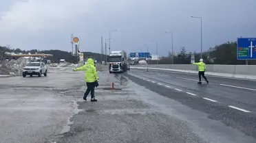 Zincir takmayan araçların fotoğrafı