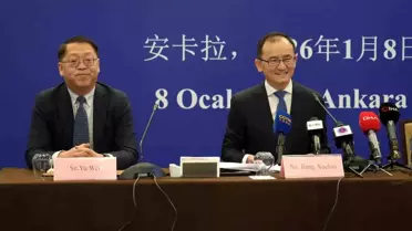 Çin Büyükelçiliği yetkilisi Xue Bin konuşma anı