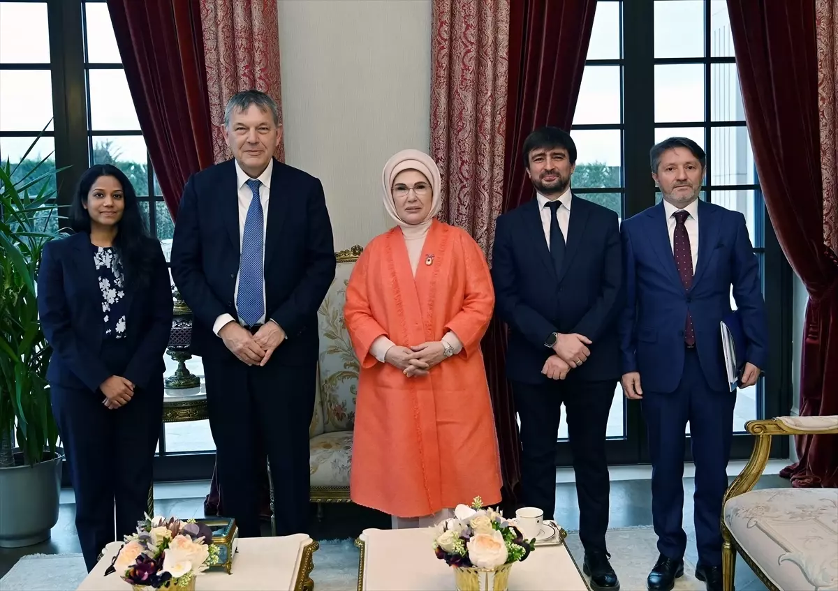 Emine Erdoğan, UNRWA Genel Komiseri Lazzarini ile Mülteci Yardımını Görüştü