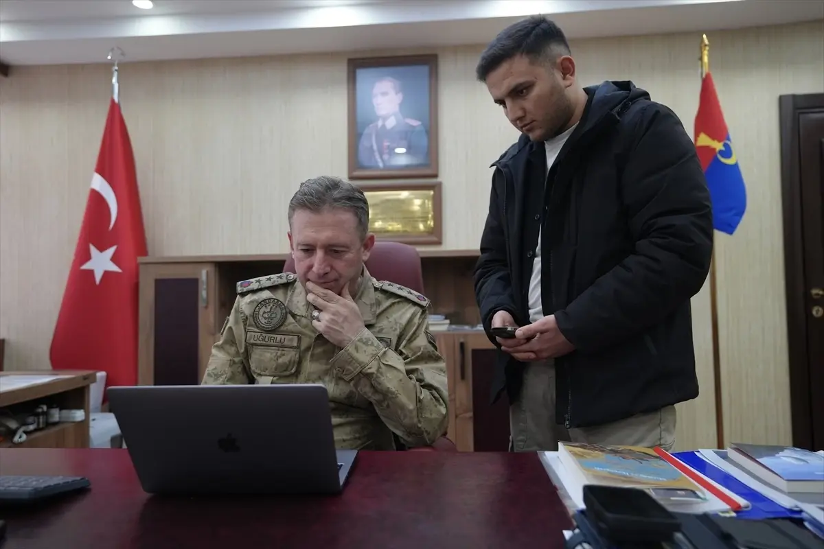 Erzurum Jandarma Komutanı Albay Hakan Uğurlu, AA’nın “Yılın Kareleri” Yarışmasında Jandarmanın Görüntüsünü Seçti