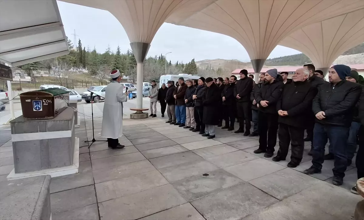 Güdül'de Müftü İbrahim Güneş'in Babası ve Kayınbiraderi Son Yolculuğa Uğradı