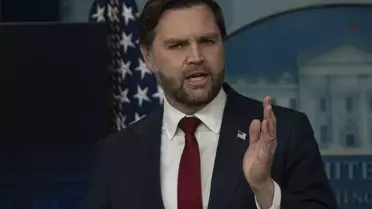 ABD Senat Üyesi JD Vance, İran'daki Barışçıl Gösterilere Destek Bildirdi