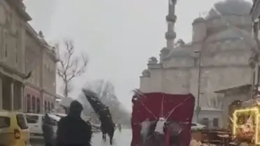 Şiddetli yağış sonrası İstanbul sokakları