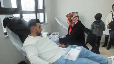 Sivas’ta Öğrenciler ve Velilerden Kan Bağışı Kampanyası