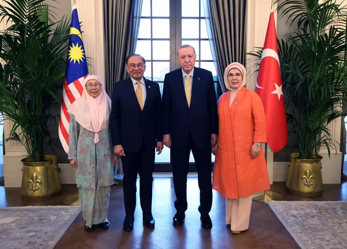 Erdoğan, Malezya Başbakanı Enver İbrahim'i Kabine Gördü: İkili İlişkiler Güçleniyor