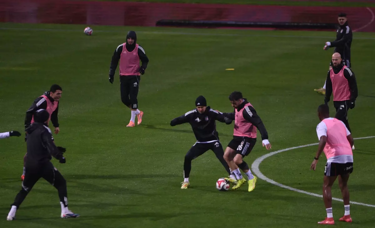 Beşiktaş, Antalya Kampında Cengiz Ünder'le Antrenmanını Tamamladı