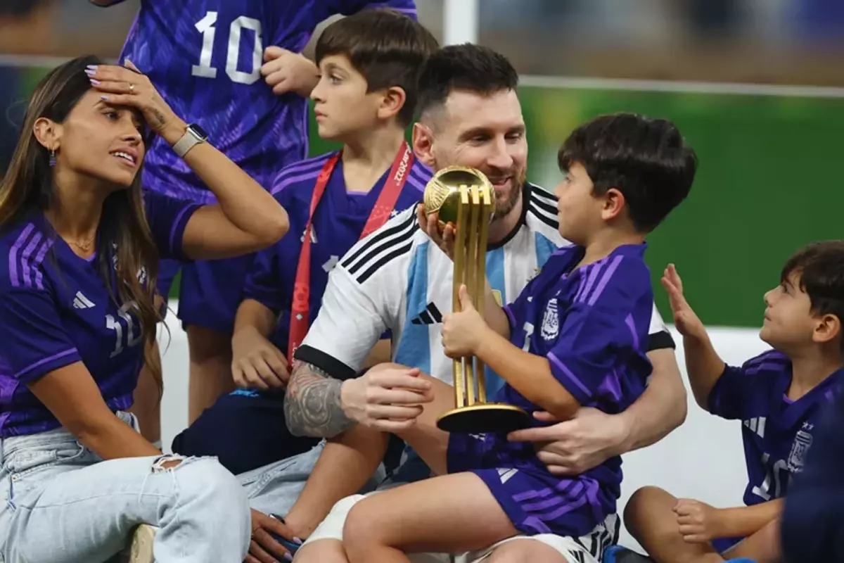 Messi, Eşi Antonela’nın Evde Oyun İzni Vermemesine Tepki Gösterdi