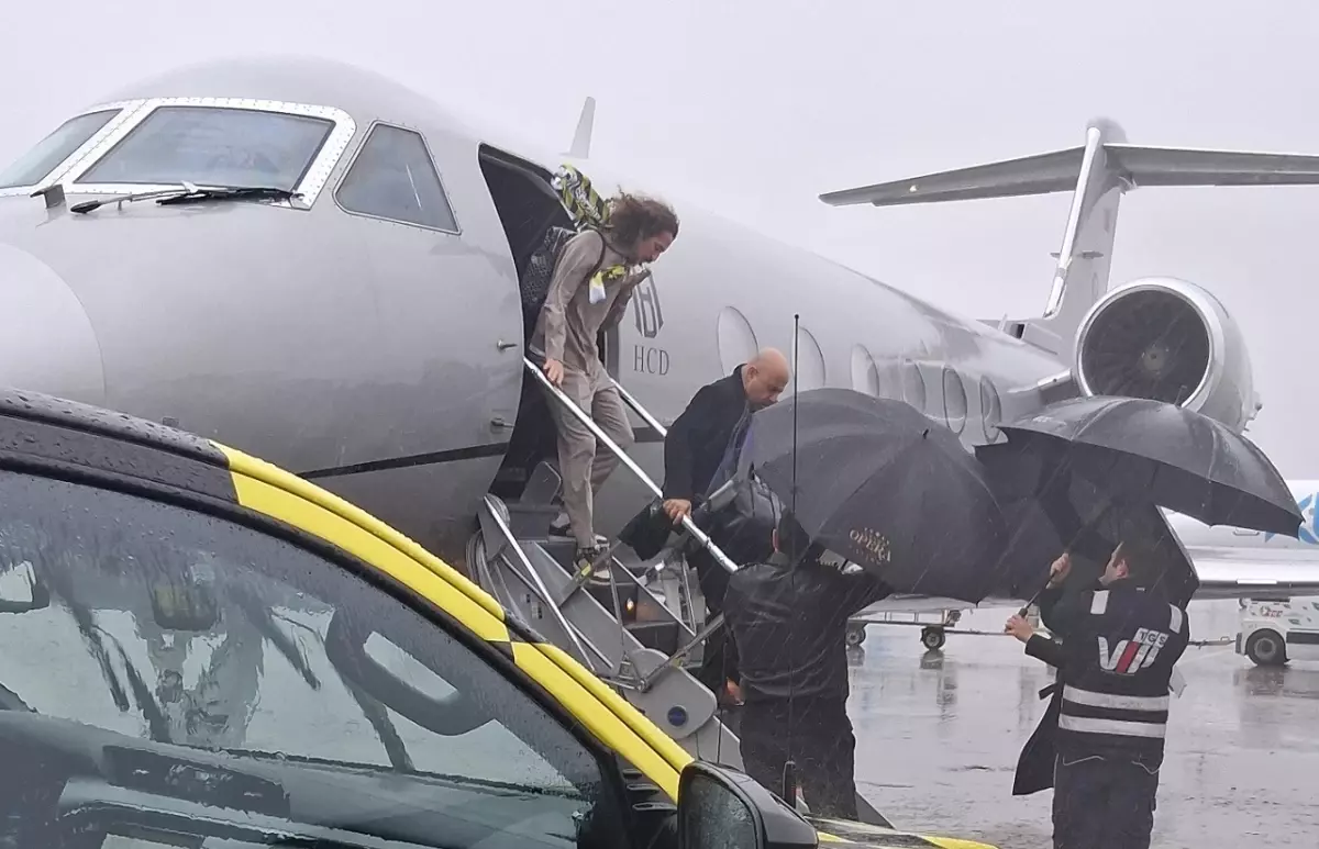 Matteo Guendouzi, Fenerbahçe'ye Özel Uçakla Geldi ve Sağlık Kontrollerine Başladı