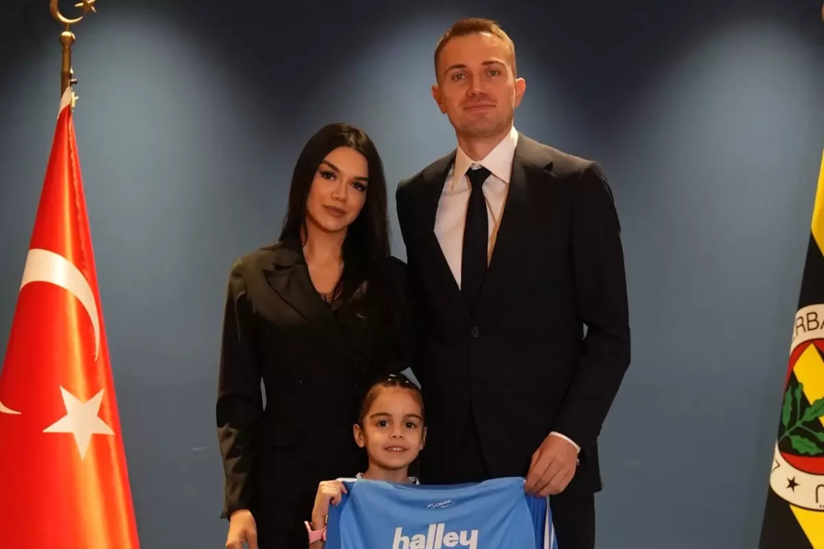 Mert Günok, Fenerbahçe’ye 2,5 Yıllık Sözleşmeyle Katıldı