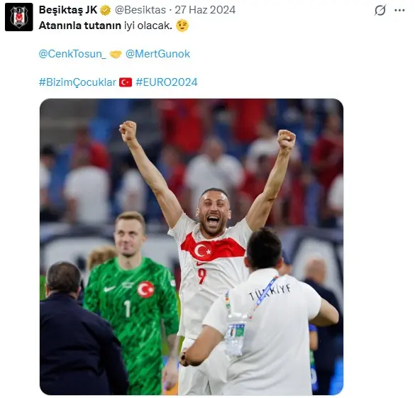 Beşiktaş paylaşımındaki Cenk Tosun ve Mert Günok