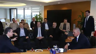 Başkan Hacıosmanoğlu tesisleri incelerken