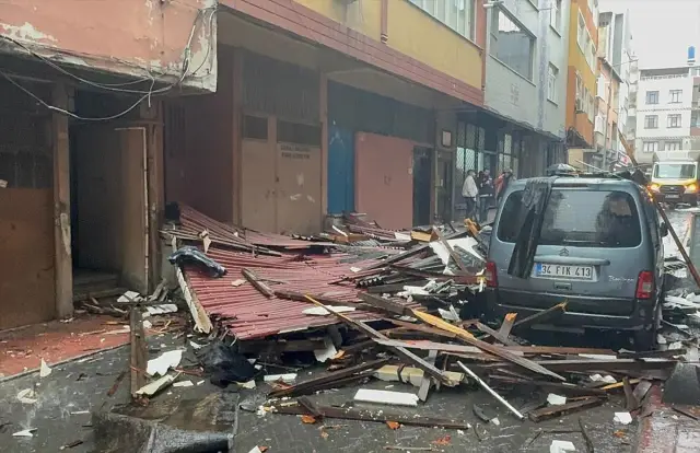 Mimar Sinan minaresine ait alemin çöküş anı