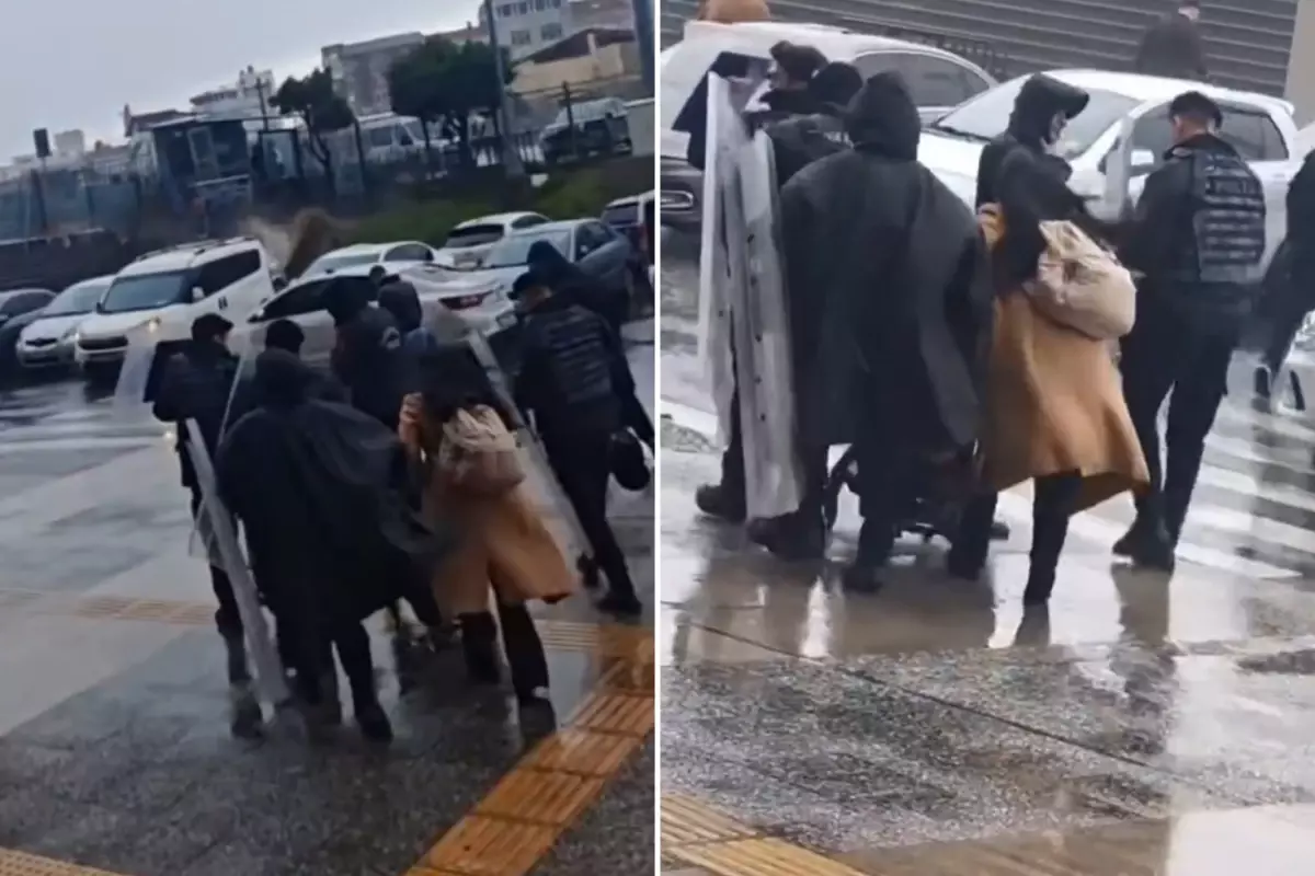 Şiddetli Fırtınada Çevik Kuvvet, Bebekli Annenin Yardımına Koştu