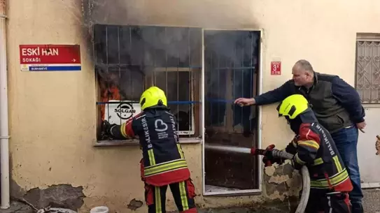 Yangın sonrası dükkan içinde oluşan hasar