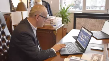 Yakakent Belediye Başkanı Aydoğdu, 2025 Yılın Kareleri Yarışmasında Oyları Saydı