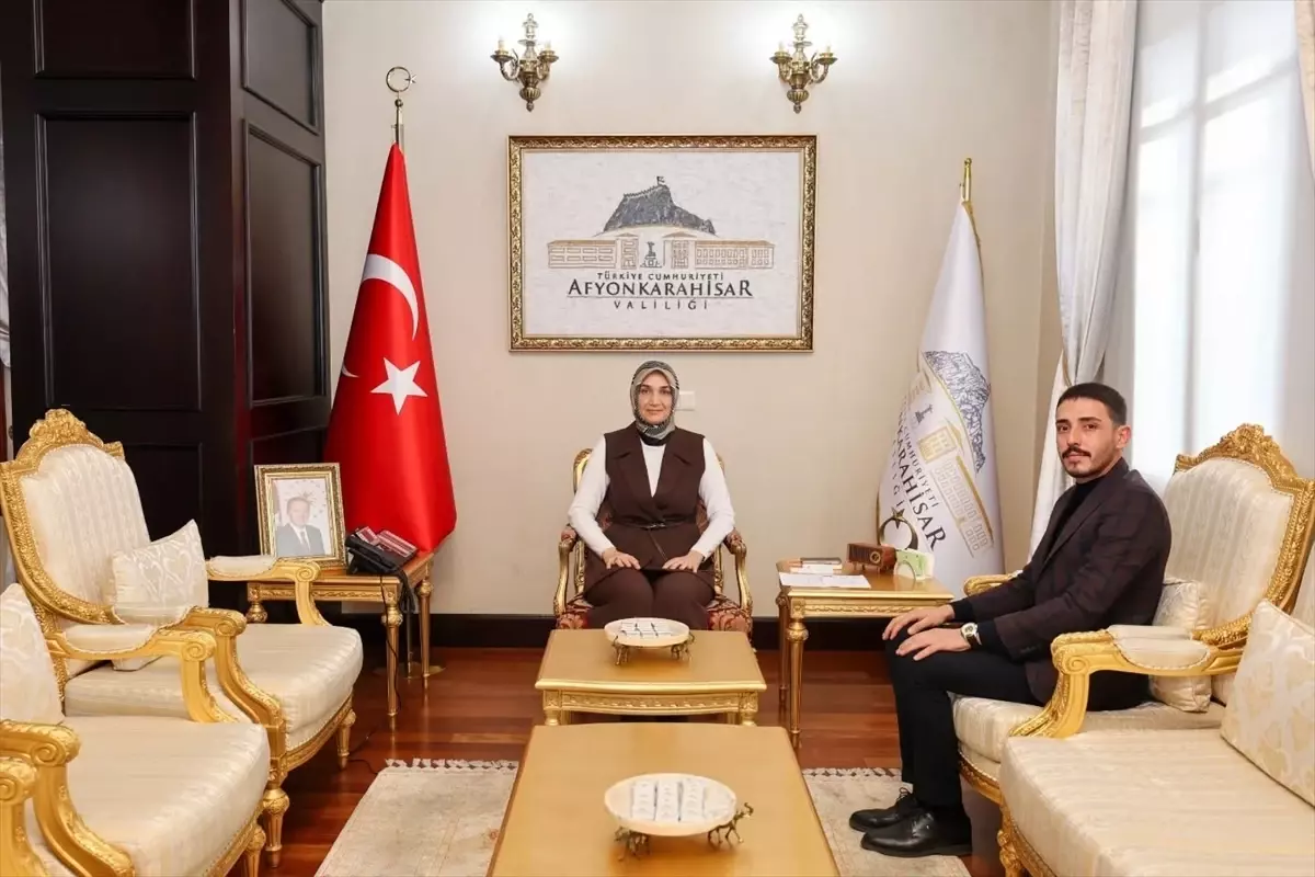 Afyonkarahisar Valisi Yiğitbaşı, Tarım Genç Akademi Konseyi ile Gelecek Planlarını Görüştü