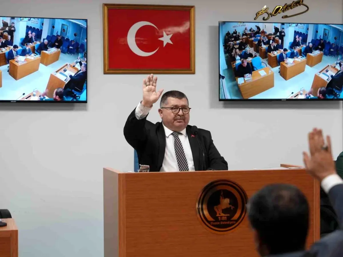 Düzce Belediye Meclisi 37 Gündemi Değerlendirdi: Spor Salonu ve Ücret Düzenlemeleri Kararı