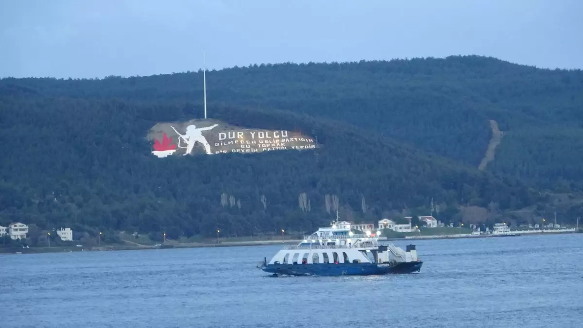 Şiddetli Fırtına Bozcaada ve Gökçeada Feribot Seferlerini Duraklattı