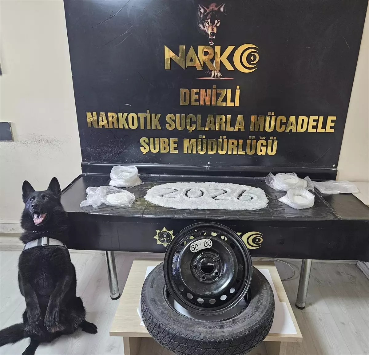 Denizli’de Yedek Lastiğin İçinde 4 Kg Sentetik Madde Ele Geçirildi