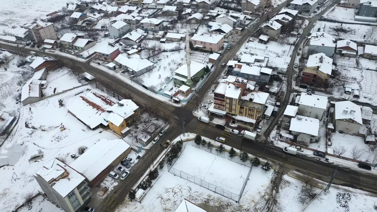 Malatya’da Şiddetli Kar Yağışı Okulları 1 Gün Kapattı