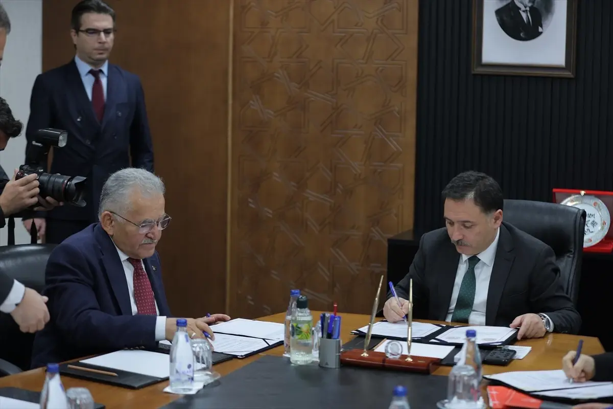 Kayseri'de Alzheimer Aktif Yaşam Merkezi Açıldı: Vali Çiçek ve Büyükkılıç Protokol İmzaladı