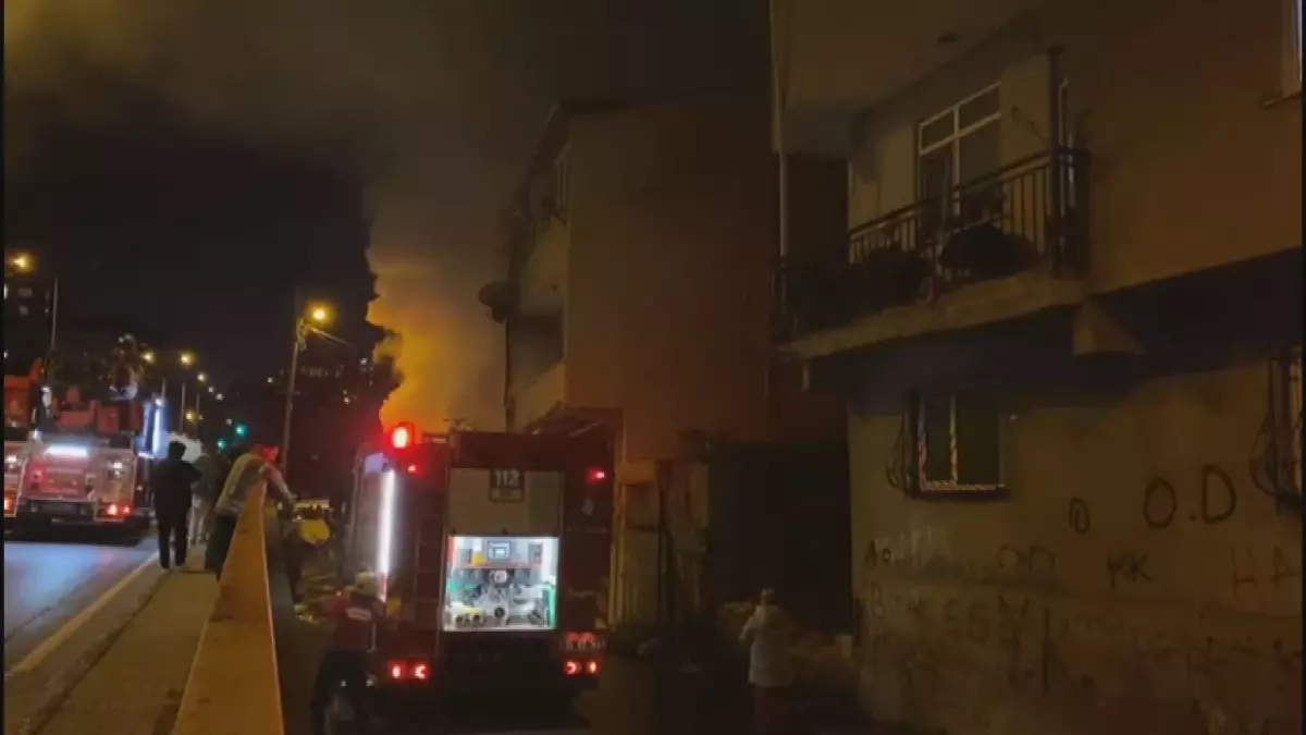Sarıyer'de İş Yerinde Çıkan Yangın Kontrol Altına Alındı