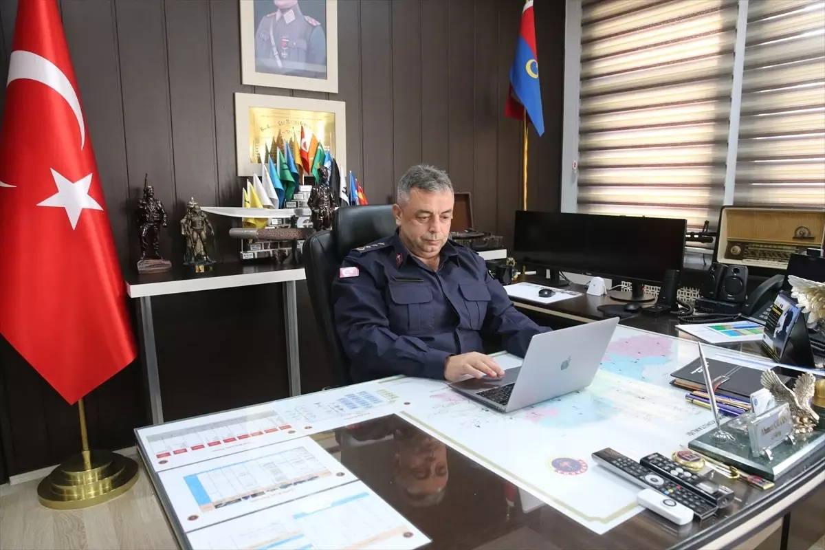 Tokat İl Jandarma Komutanı Ahmet Çetin, AA’nın 2025 Yılın Kareleri Seçimine Katıldı