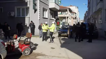 Edirne'de Elektrikli Motosiklet ve Otomobil Çarpıştı: 3 Yaralı