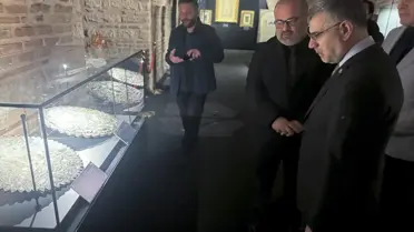 Sergide sergilenen bir tezhip çalışması