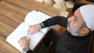 Görme Engelli Mahmut Terzi, Braille ile Kur'an-ı Kerim'i 10 Yılda Hafızlıkla Ezberledi