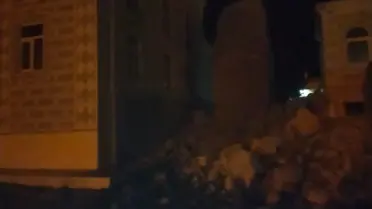 Selendi'de Şiddetli Fırtına Minareyi Yere Döktü, Can Kaybı Yok