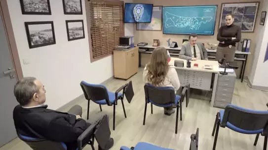 Pınar gözaltına alınıyor sahnesi