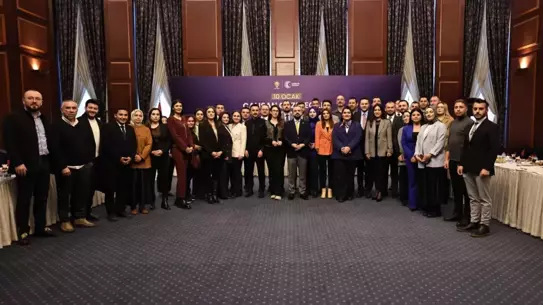 Faruk Acar konuşma yaparken