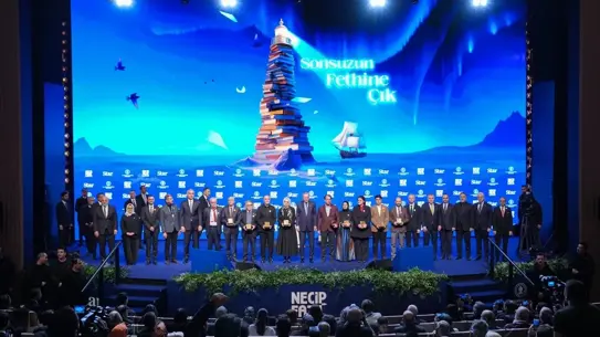 Erdoğan, 12. Necip Fazıl Ödülleri Töreninde Gençliğe Yönelik Vurgular Yaptı