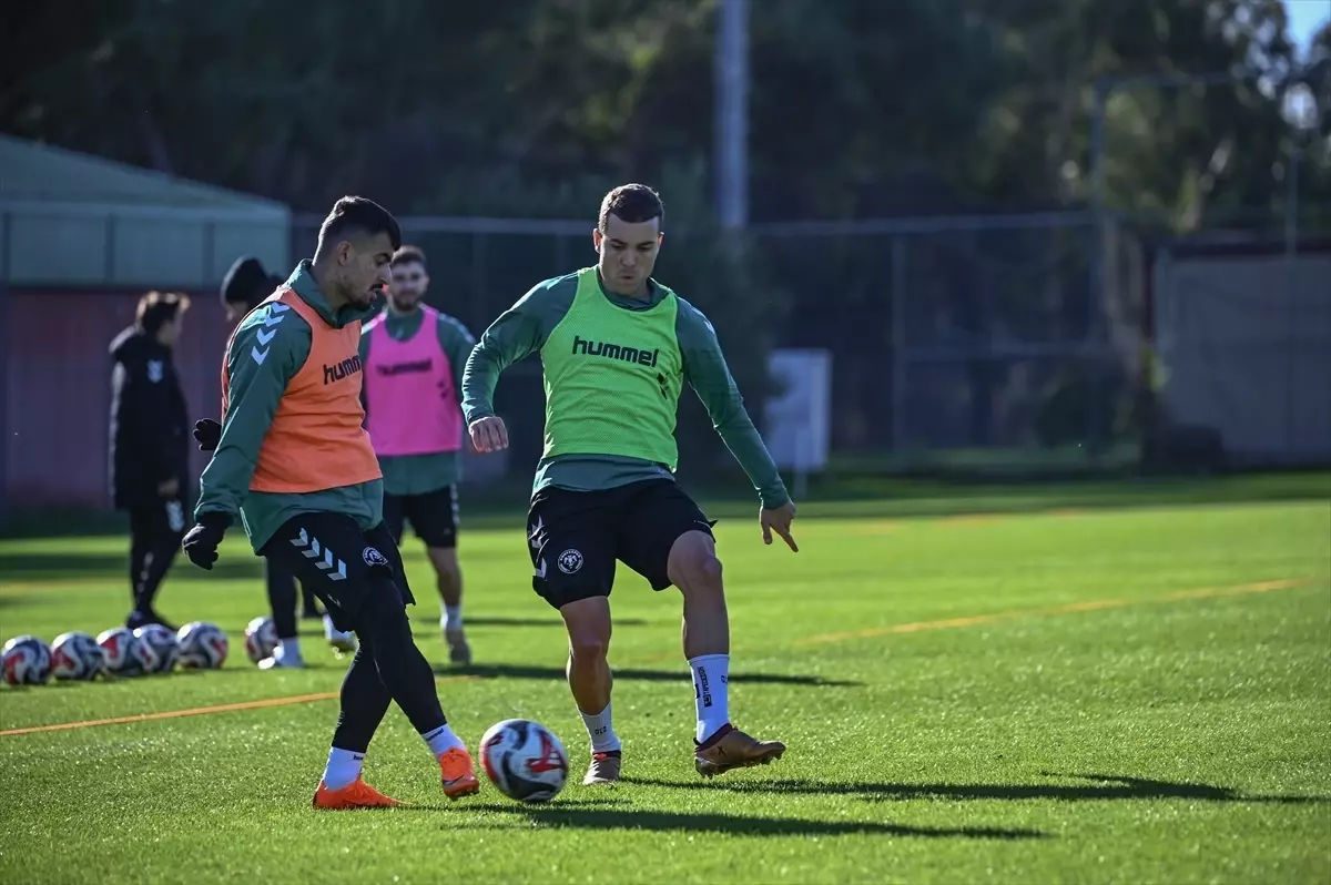 Konyaspor, Savunma ve Kanatta Güç Katacak Transferleri Hedefliyor