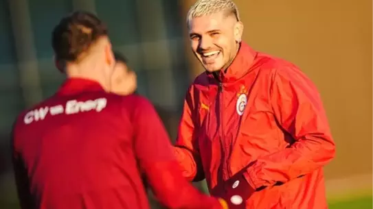 Galatasaray ve Fenerbahçe takımları